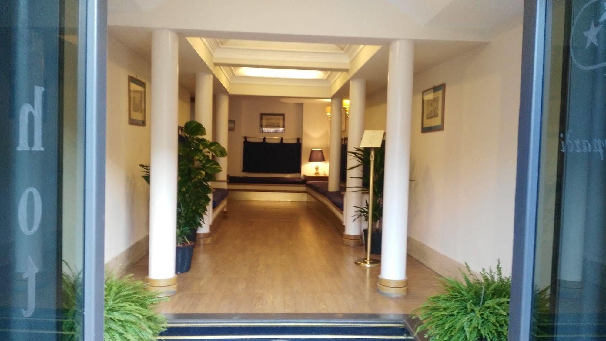 Hotel Leopardi Napoli Esterno foto